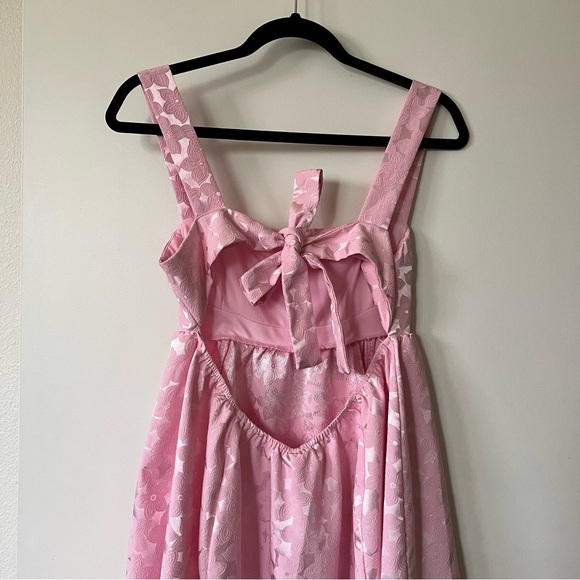 Lucy in the Sky Floral Jacquard Fit and Flare Dress in Pink - Picture 5 of 8